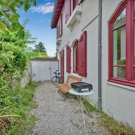 Familiale A 2 Min De La - Jardin Prive